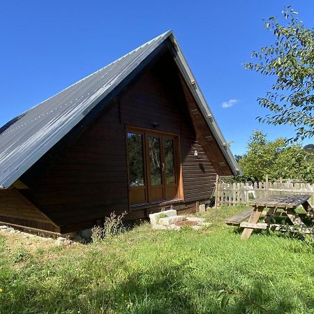 Chalet Familial Pres De Vichy, Terrasse, Animaux Acceptes - Fr-1-489-274 Le Vernet  外观 照片