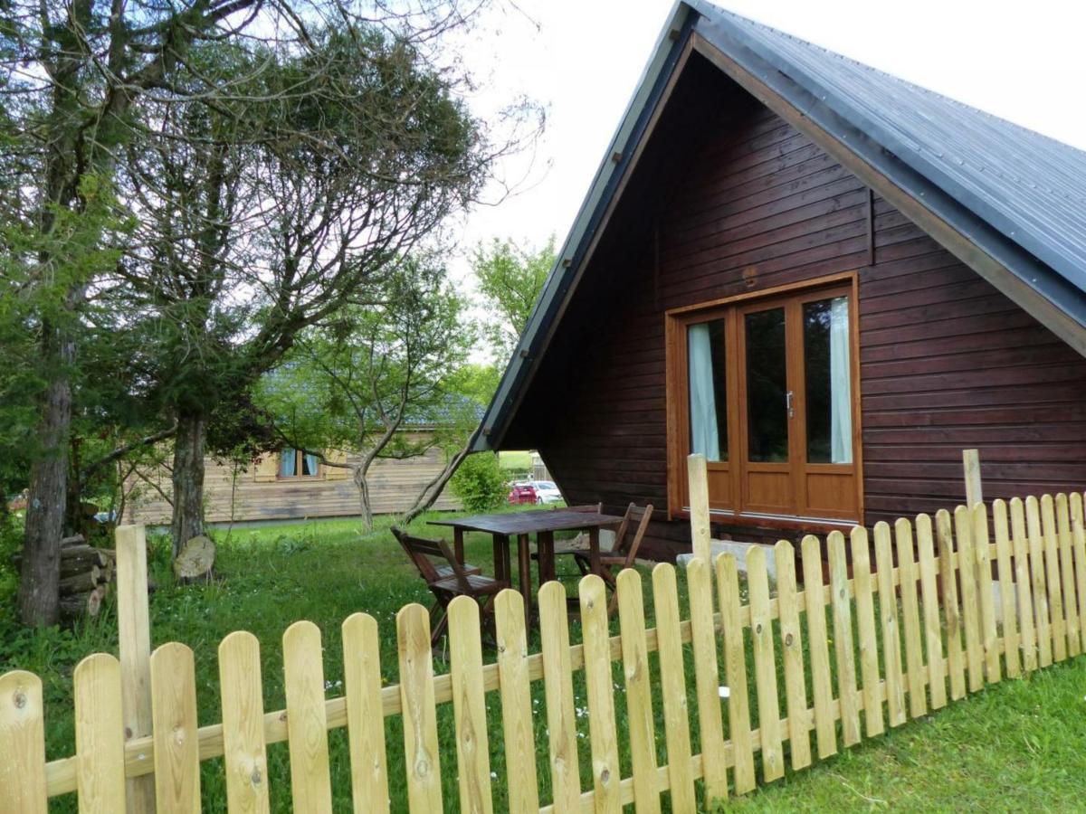Chalet Familial Pres De Vichy, Terrasse, Animaux Acceptes - Fr-1-489-274 Le Vernet  外观 照片